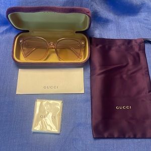 Gucci sunglasses - cat eye Pink